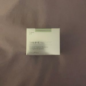 IT Cosmetics BYE BYE Redness treatment Moisturizer